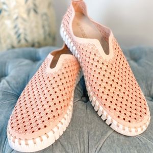 ISLE JACOBSEN ADOBE ROSE TULIP 139 PERFORATED SHOES